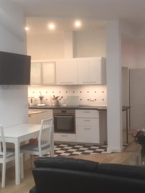 Jugendstilhaus Riverside City Appartements Fuer Urlaub Und Business ブレーメン エクステリア 写真